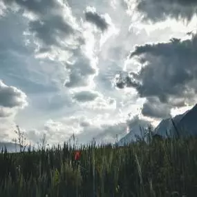 view of a cloudy sky